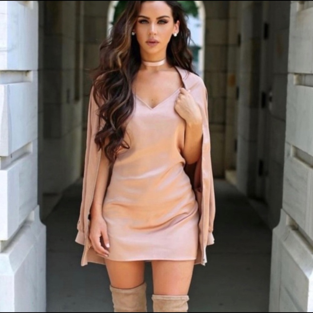 Carli Bybel x Misguided Rose Gold Slip Dress US 4 - Picture 4 of 9